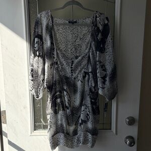 Unique Spectrum Monochrome Patterned Top